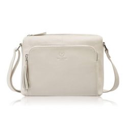 Torebka damska na ramię skórzana beżowa klasyczna miejska pojemna Paolo Peruzzi AY-22-BG. Brązowe torby na ramię damskie bez wzorów, z materiału, biznesowe, bez dodatków. Za 249.00 zł.