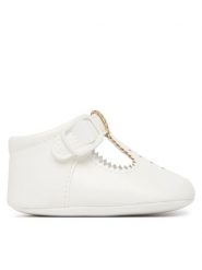 Mayoral Półbuty 9082.86 Biały. Białe półbuty dziewczęce Mayoral, bez wzorów, ze skóry, bez zapięcia. Za 89.99 zł.