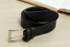 Beltimore skórzany licowy pasek męski czarny 3,5 cm E10 : Kolory - czarny, Rozmiar pasków - r.115-130 cm. Czarne paski damskie bez wzorów. Za 49.90 zł.