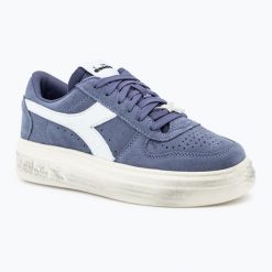Buty damskie Diadora Magic Bold Suede. Niebieskie obuwie sportowe damskie Diadora, bez wzorów, z materiału. Za 419.99 zł.