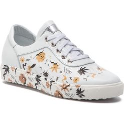 Sneakersy ANN MEX - 0207 00S+12S Biały. Białe półbuty damskie Ann Mex, bez wzorów, ze skóry, bez obcasa, na płaskiej podeszwie, bez zapięcia. W wyprzedaży za 199.00 zł.