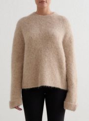 Damski sweter z mieszanki alpaki, luźny Alpaca Knit Sweater ciemny beż. Brązowe swetry damskie Aim'n, l, bez wzorów, z elastanu, bez kołnierzyka, bez ramiączek, bez kaptura. Za 551.00 zł.