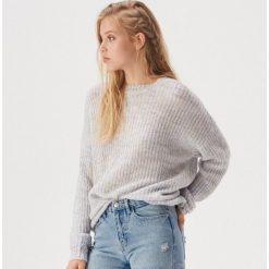 Luźny sweter - Wielobarwny. Swetry damskie Sinsay. Za 59.99 zł.