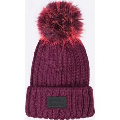 Under Armour - Czapka. Brązowe czapki i kapelusze damskie Under Armour, z dzianiny. W wyprzedaży za 119.90 zł.