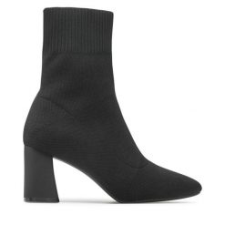 Botki Jenny Fairy. Czarne botki damskie Jenny Fairy, bez obcasa, na słupku, bez zapięcia. Za 169.99 zł.