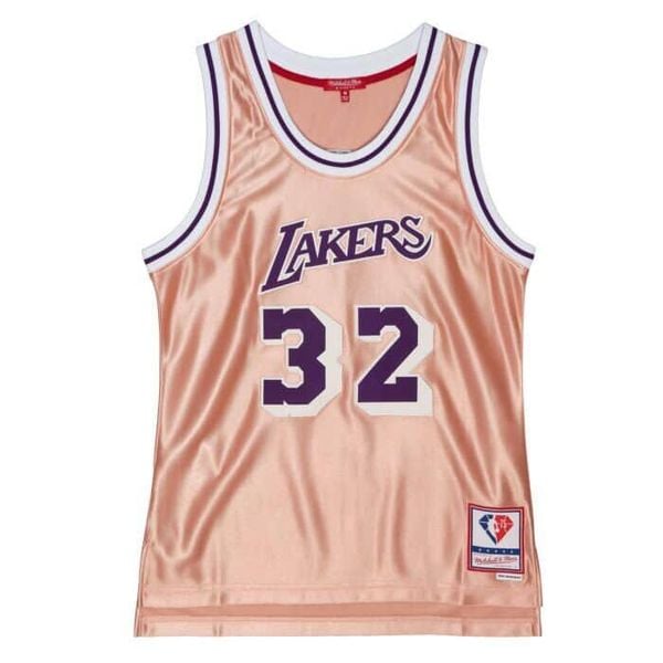 Koszulka kobieca NBA Los Angeles Lakers Magic Johnson. Czerwone koszulki sportowe damskie Mitchell & Ness, bez wzorów, sportowe, bez kołnierzyka. W wyprzedaży za 650.00 zł.