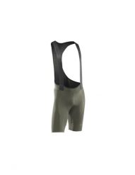Spodenki rowerowe szosa gravel NORTHWAVE Fast Bib zielony. Zielone szorty męskie Northwave, l, z aplikacjami, z materiału. Za 479.99 zł.