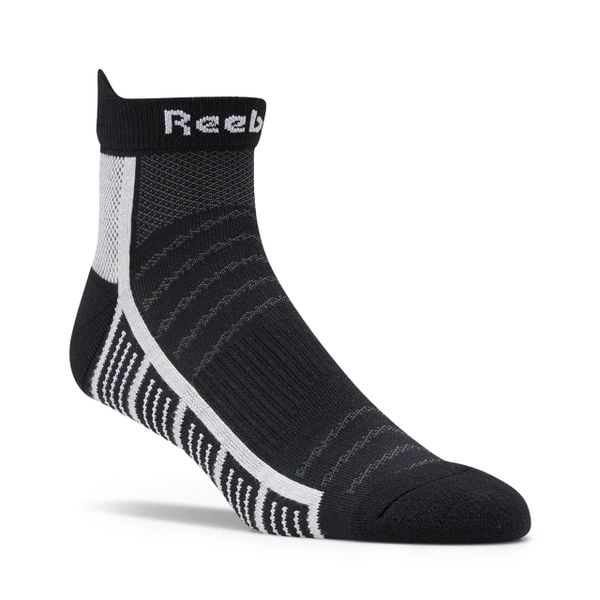 Skarpety męskie sportowe FLOAT RUN U ANK SOCK. Czarne skarpety męskie Reebok, bez wzorów, z bawełny. Za 34.00 zł.
