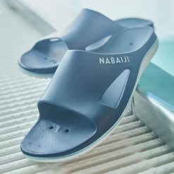 Klapki basenowe męskie Nabaiji 500 New. Białe klapki męskie NABAIJI, bez wzorów. Za 69.99 zł.