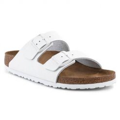 Klapki damskie Birkenstock Arizona. Białe klapki damskie Birkenstock, bez wzorów, z materiału, biznesowe, bez obcasa. Za 494.79 zł.