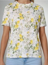 Wzorzysta koszulka z krótkim rękawem - biały. Białe t-shirty damskie Sinsay, l, bez wzorów, bez kołnierzyka. Za 29.99 zł.