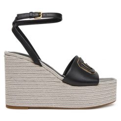 Espadryle Guess. Czarne sandały damskie Guess, z aplikacjami, bez obcasa, bez zapięcia. Za 499.99 zł.