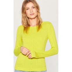 Dopasowany sweter - Żółty. Swetry damskie marki Mohito. Za 59.99 zł.