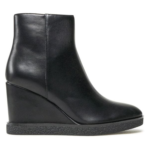 Botki Jenny Fairy. Czarne botki damskie Jenny Fairy, bez obcasa, na koturnie, bez zapięcia. Za 199.99 zł.