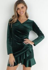 Ciemnozielona Sukienka Welurowa z Marszczeniem i Falbanką Zeve. Zielone sukienki damskie Born2be, na co dzień, bez wzorów, z weluru, eleganckie, bez kołnierzyka, bez ramiączek, mini. Za 39.99 zł.