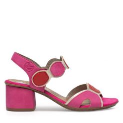 Sandały Rieker. Białe sandały damskie Rieker, bez wzorów, bez obcasa, na koturnie, bez zapięcia. Za 319.99 zł.