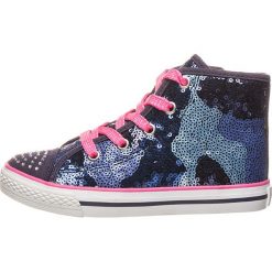 Sneakersy w kolorze granatowo-różowym. Czerwone trampki i tenisówki dziewczęce marki Primigi, bez wzorów. W wyprzedaży za 92.95 zł.