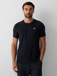 4F Koszulka trekkingowa z włókna bambusowego męska - czarna M. Czarne t-shirty męskie 4f, m, bez wzorów, z materiału, klasyczne, bez kołnierzyka. Za 119.99 zł.