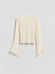 Bluzka z rozszerzanymi rękawami - złamana biel. Bluzki damskie Reserved, l, bez wzorów, z dzianiny, bez kołnierzyka, bez ramiączek. Za 79.99 zł.