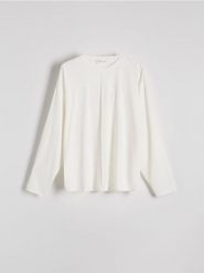 Longsleeve oversize z wiskozą - złamana biel. Bluzki z długim rękawem męskie Reserved, l, bez wzorów, z dzianiny, bez kołnierzyka. W wyprzedaży za 29.99 zł.