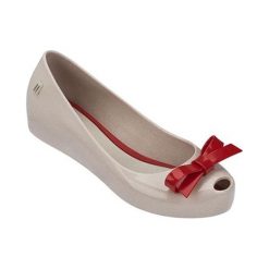 Baleriny w kolorze beżowym. Baleriny dziewczęce Melissa. W wyprzedaży za 139.95 zł.