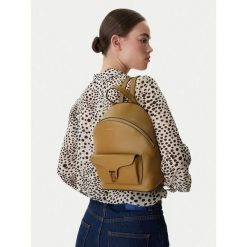 Plecak Coccinelle. Zielone plecaki damskie Coccinelle, bez wzorów. Za 1,269.00 zł.