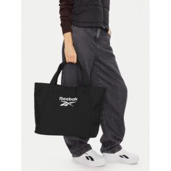 Torebka Reebok. Czarne torebki do ręki damskie Reebok, bez wzorów, bez dodatków. Za 99.99 zł.