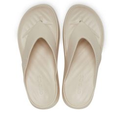 Japonki Crocs. Brązowe klapki damskie Crocs, bez wzorów, bez obcasa. Za 199.99 zł.