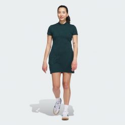 Sukienka Go-to Jacquard. Czarne sukienki damskie Adidas, s, bez wzorów, sportowe, bez kołnierzyka, bez ramiączek, sportowe. Za 479.00 zł.