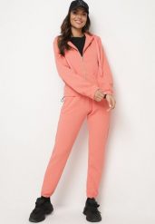 Różowy Pikowany Komplet Dresowy z Bawełną Bluza z Kapturem i Spodnie Joggery Evalisseia. Czerwone bluzy damskie Born2be, l, bez wzorów, z bawełny, z kapturem. Za 149.99 zł.