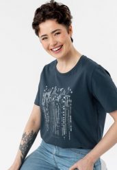 T-shirt z błyszczącym nadrukiem T-SEAR. Niebieskie t-shirty damskie Volcano, m, bez wzorów, z bawełny, klasyczne, bez kołnierzyka. Za 59.99 zł.