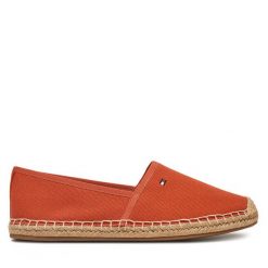 Espadryle Tommy Hilfiger. Czerwone espadryle damskie Tommy Hilfiger, bez wzorów, bez obcasa, bez zapięcia. Za 249.99 zł.