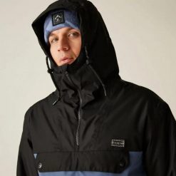 Kurtka narciarska Dare 2B Freeride Overhead II. Czarne kurtki męskie Dare 2b, l, bez wzorów, z materiału, długie, z kapturem, narciarskie. Za 433.00 zł.