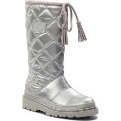 Kozaki GUESS - FLVEE4 FAB10 SILVE. Kozaki damskie marki Guess. W wyprzedaży za 379.00 zł.
