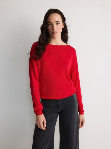 Sweter z wiskozą - czerwony. Czerwone swetry damskie Reserved, l, bez wzorów, z dzianiny, bez kołnierzyka, bez ramiączek, bez kaptura. W wyprzedaży za 59.99 zł.
