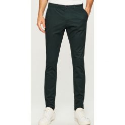 Spodnie chino slim fit - Turkusowy. Spodnie materiałowe męskie Reserved. Za 99.99 zł.