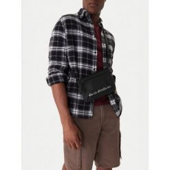 Saszetka Quiksilver. Czarne saszetki męskie Quiksilver, młodzieżowe, małe. Za 99.99 zł.