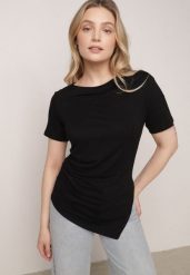 Czarna Wiskozowa Bluzka Marszczona o Asymetrycznym Kroju z Krótkim Rękawem Menirephis. Czarne bluzki damskie Born2be, m, bez wzorów, z jeansu, eleganckie, z asymetrycznym kołnierzem, bez ramiączek. Za 79.99 zł.