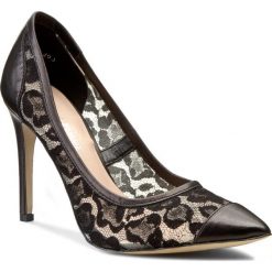 Szpilki SOLO FEMME - 34248-03-A19/F06-04-00 Czrn. Czarne szpilki damskie Solo Femme, w koronkowe wzory, z koronki. W wyprzedaży za 179.00 zł.