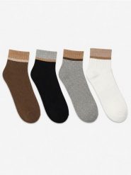 Skarpetki z bawełną 4 pack - wielobarwny. Skarpety damskie Sinsay, bez wzorów, z bawełny. Za 17.99 zł.
