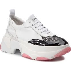 Sneakersy PATRIZIA PEPE - 2V8666/A3KW-F1YD David. Białe półbuty damskie marki Patrizia Pepe, bez wzorów, z lakierowanej skóry. Za 1,239.00 zł.