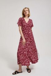 Sukienka maxi truskawkowa. Czerwone sukienki damskie MOODO, bez wzorów, z wiskozy, bez kołnierzyka, bez ramiączek, maxi. W wyprzedaży za 59.99 zł.