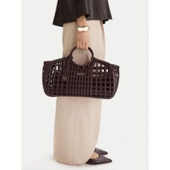 Torebka GINO ROSSI. Brązowe torebki do ręki damskie Gino Rossi, bez wzorów, bez dodatków. Za 299.99 zł.