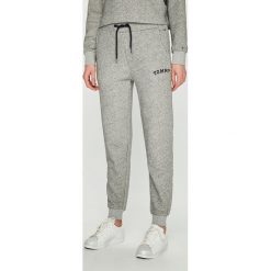 Tommy Hilfiger - Spodnie. Spodnie materiałowe damskie marki Tommy Hilfiger. Za 359.90 zł.