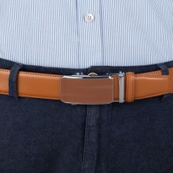 Pasek męski skórzany 3,5 cm klamra automatyczna Beltimore camelowy 52-579 : Kolory - brązowy, beżowy, Rozmiar pasków - r.105-120 cm. Brązowe paski damskie bez wzorów, ze skóry, wizytowe. Za 64.99 zł.