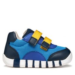 Sneakersy Geox. Niebieskie trampki i tenisówki chłopięce Geox, bez wzorów, bez zapięcia. Za 249.99 zł.