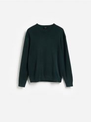 Sweter z dodatkiem modalu - ciemnozielony. Zielone swetry przez głowę męskie Reserved, l, bez wzorów, z bawełny, bez kołnierzyka. Za 139.99 zł.
