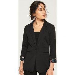 Marynarka z satynową podszewką - Czarny. Żakiety damskie marki Calvin Klein Jeans. W wyprzedaży za 59.99 zł.