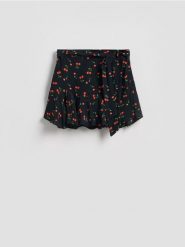 Wzorzyste spódnico-szorty z wiązaniem - wielobarwny. Szorty damskie Reserved, l, bez wzorów, z wiskozy. Za 139.99 zł.