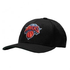 Mitchell & Ness czapka z daszkiem NBA New York Knicks czarna. Czarne czapki i kapelusze męskie Mitchell & Ness, bez wzorów, sportowe. Za 149.00 zł.